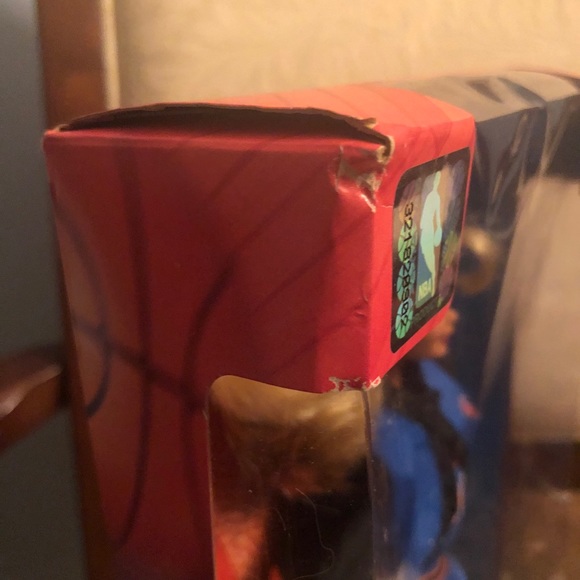 NIB 1998 NY Knicks Barbie Doll - Picture 8 of 8